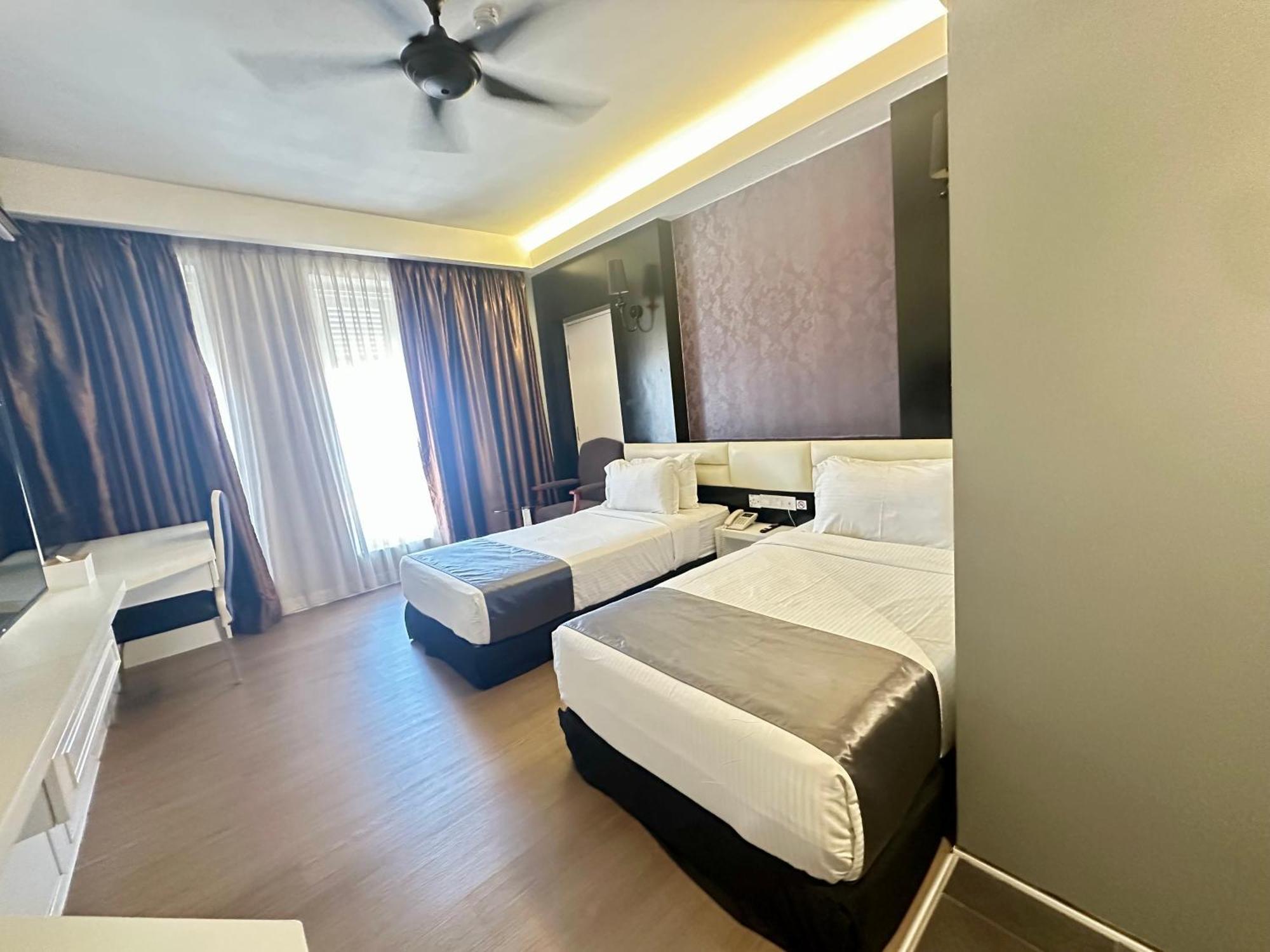 The Sterling Boutique Hotel Melaka Esterno foto